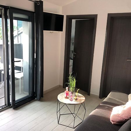 Apartments Jaki تْسْغيكفانِتْسا الغرفة الصورة