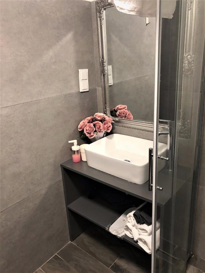 Apartments Jaki تْسْغيكفانِتْسا المظهر الخارجي الصورة